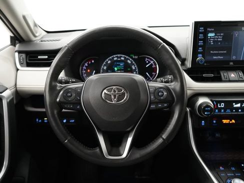 Used 2019 Toyota RAV4 Limited w/ Cold Weather Package AWD/4WD image 16