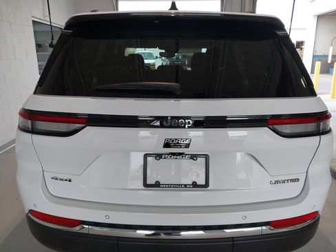 Used 2022 Jeep Grand Cherokee Limited AWD/4WD image 33
