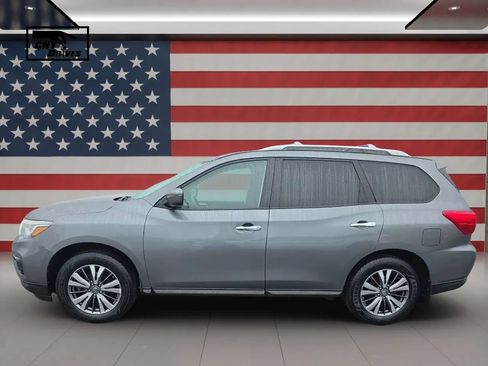 Used 2018 Nissan Pathfinder S AWD/4WD image 8