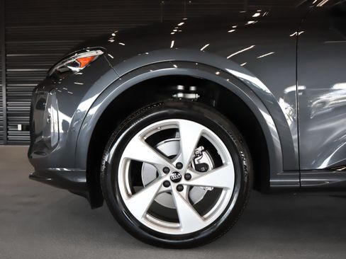 Certified 2025 Audi Q5 Premium w/ Premium Plus AWD/4WD image 5