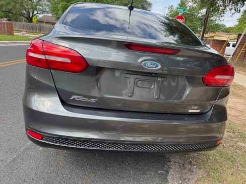 Used 2017 Ford Focus SE FWD image 13