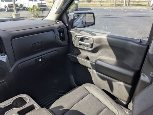 Certified 2025 Chevrolet Silverado 1500 Custom w/ Turbomax Blackout Package image 19