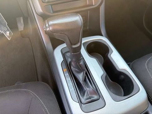 Used 2015 Chevrolet Colorado LT w/ LT Convenience Package RWD image 29
