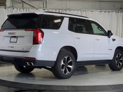 Used 2025 GMC Yukon AT4 w/ AT4 Premium Package AWD/4WD image 10