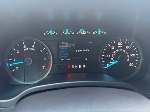 Used 2018 Ford F150 XLT w/ Equipment Group 302A Luxury AWD/4WD image 36