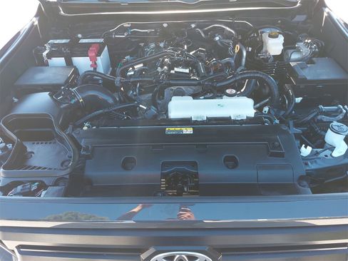 Used 2025 Toyota Tacoma SR5 image 12