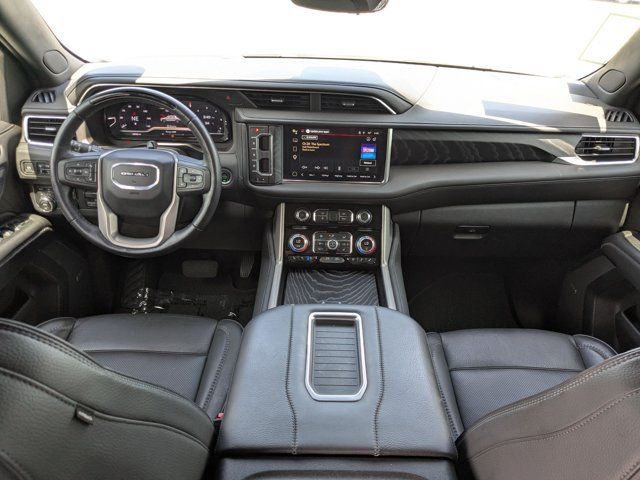 Used 2024 GMC Yukon Denali w/ Advanced Technology Package AWD/4WD image 16