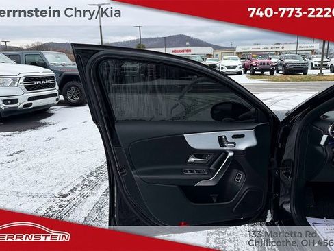 Used 2022 Mercedes-Benz A 220 4MATIC image 13