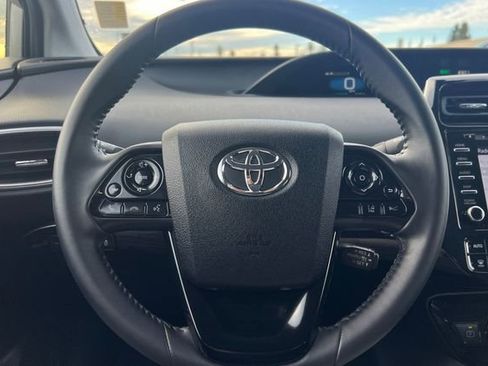 Used 2022 Toyota Prius Prime LE image 29