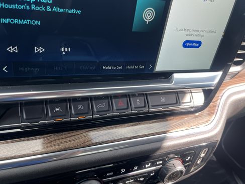 Used 2025 Chevrolet Silverado 1500 LT image 24