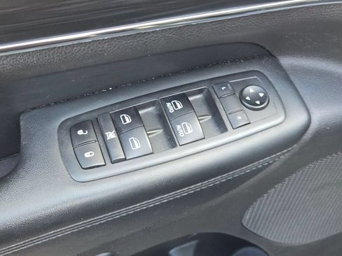 Used 2019 Jeep Grand Cherokee Limited AWD/4WD image 24