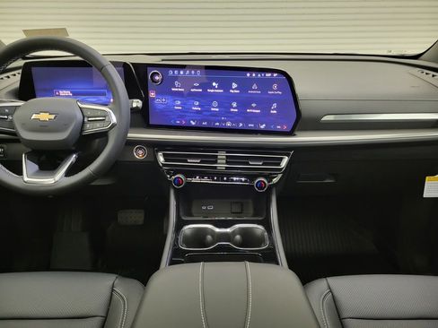 New 2026 Chevrolet Traverse LT w/ Sun and Wheel Package image 46