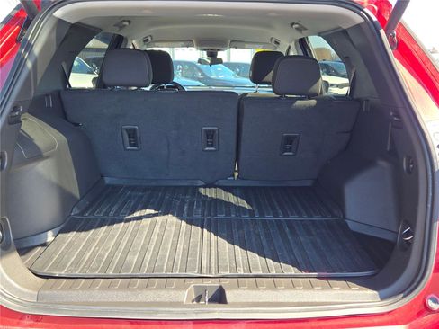 Used 2023 Chevrolet Equinox LT FWD image 13