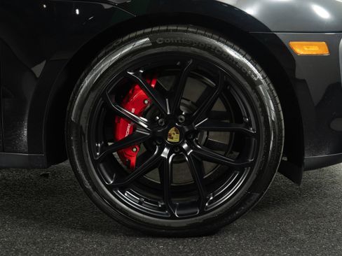 Used 2023 Porsche Macan GTS w/ GTS Sport Package image 7