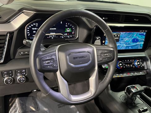 Used 2023 GMC Sierra 1500 Denali w/ Technology Package image 4