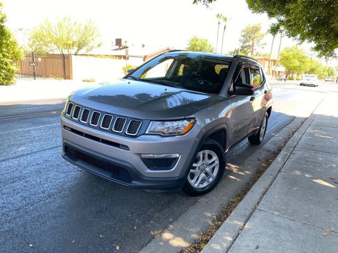 Used 2018 Jeep Compass Sport FWD image 16