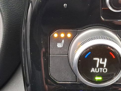 Used 2023 Toyota Highlander XLE image 20