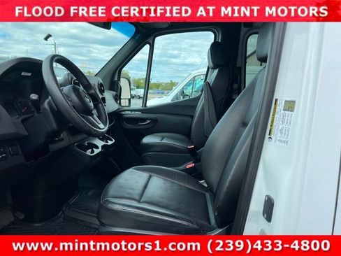 Used 2021 Mercedes-Benz Sprinter 2500 image 12
