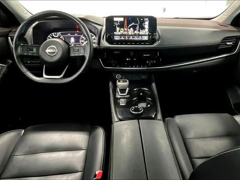 Used 2023 Nissan Rogue SL w/ SL Premium Package image 9