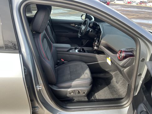 Used 2025 Chevrolet Blazer EV RS image 16