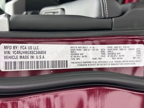 New 2025 Jeep Grand Cherokee Limited w/ Black Appearance Package image 32