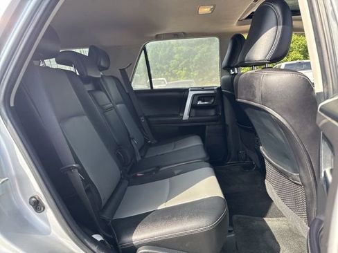 Used 2017 Toyota 4Runner SR5 Premium AWD/4WD image 17
