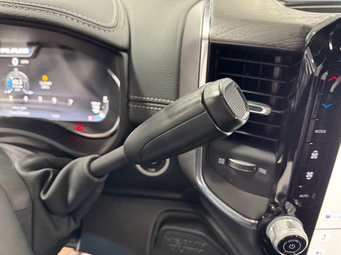 New 2025 RAM 4500 4x4 Crew Cab DRW w/ Laramie Trim Package image 30