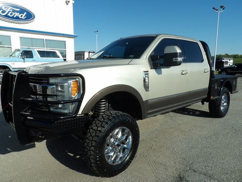Used 2017 Ford F350 King Ranch w/ FX4 Off-Road Package AWD/4WD image 5