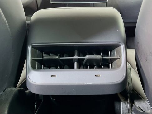 Used 2023 Tesla Model 3 Standard Range RWD image 29