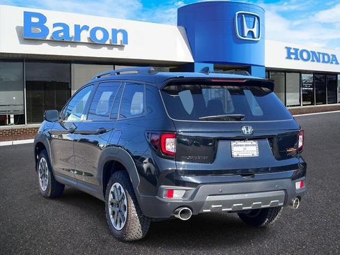 Used 2025 Honda Passport TrailSport image 4