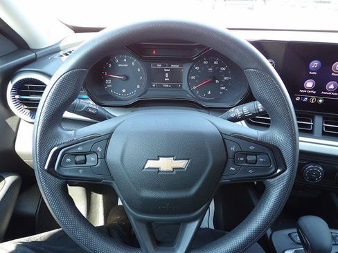 Certified 2024 Chevrolet Trax LS FWD image 16