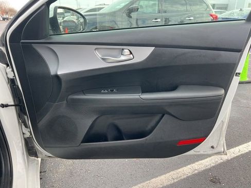 Certified 2024 Kia Forte LXS image 28