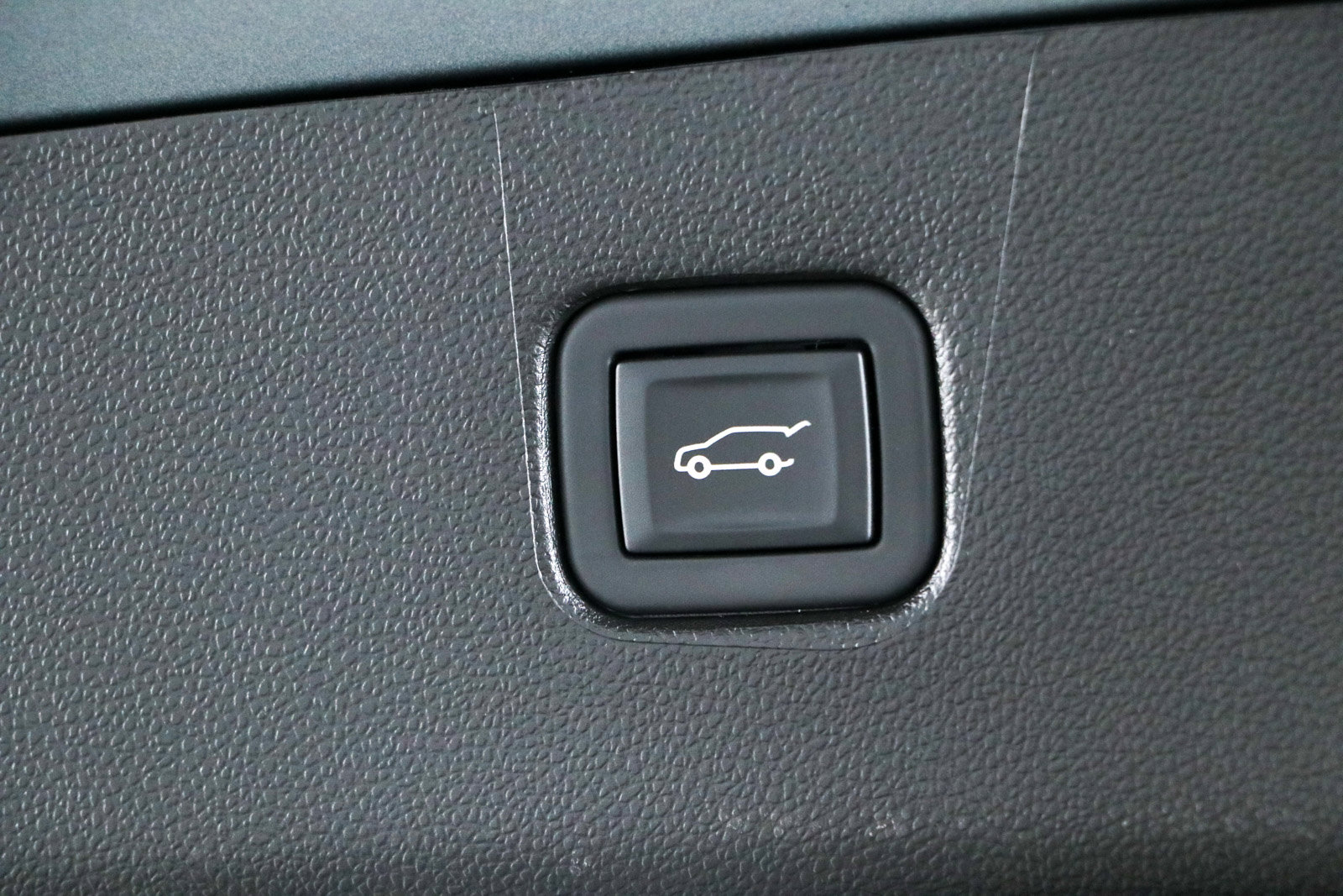 Used 2023 Chevrolet Blazer LT w/ Midnight/Sport Edition FWD image 29