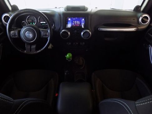 Used 2014 Jeep Wrangler Unlimited Sahara w/ Connectivity Group image 15