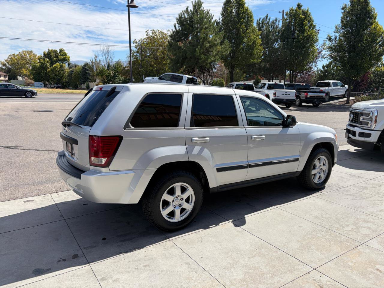Used 2008 Jeep Grand Cherokee Laredo AWD/4WD image 24