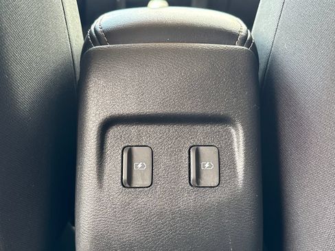 Used 2021 Nissan Kicks SV FWD image 19