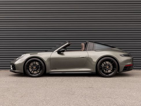 Certified 2024 Porsche 911 Targa 4 GTS AWD/4WD image 2