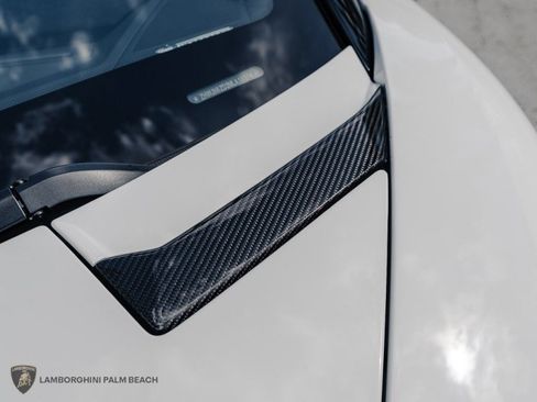 Used 2021 Lamborghini Aventador SVJ AWD/4WD image 17