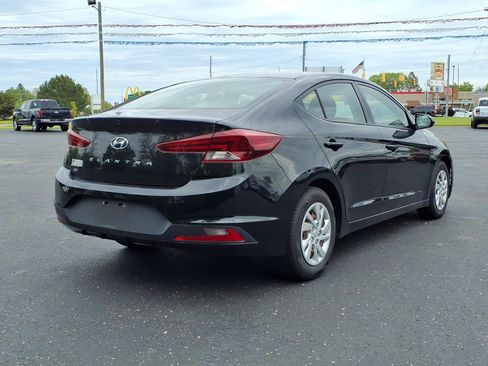 Used 2019 Hyundai Elantra SE w/ Cargo Package FWD image 11