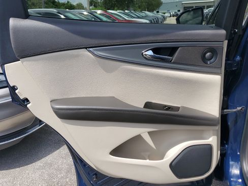 Used 2019 Lincoln Nautilus Reserve image 12