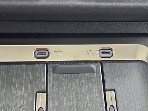 Used 2025 Lexus GX 550 w/ Accessory Package (2T) AWD/4WD image 12