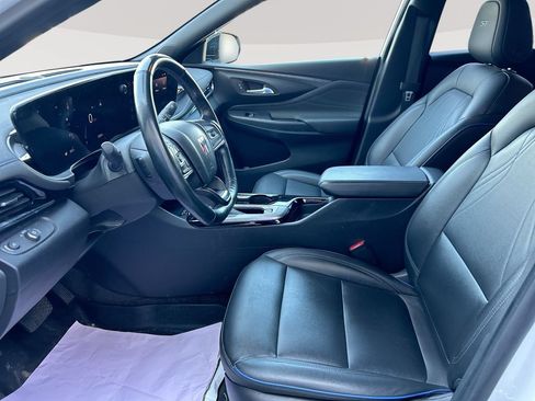 Used 2025 Buick Envista Sport Touring w/ Convenience I Package FWD image 18