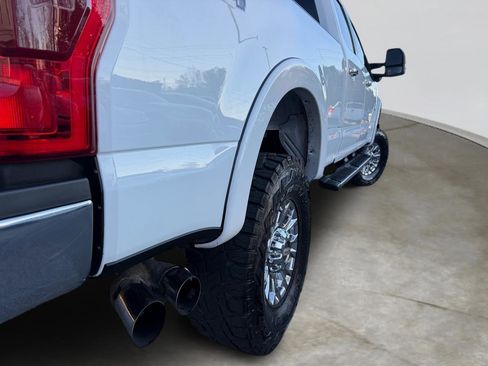 Used 2019 Ford F250 Lariat w/ Lariat Ultimate Package image 21