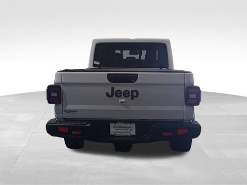 Used 2026 Jeep Gladiator Rubicon AWD/4WD image 5