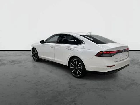 Used 2025 Honda Accord Touring image 9