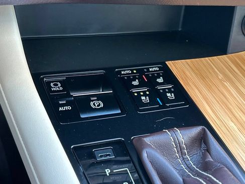 Used 2018 Lexus RX 350L FWD w/ Premium Package image 36