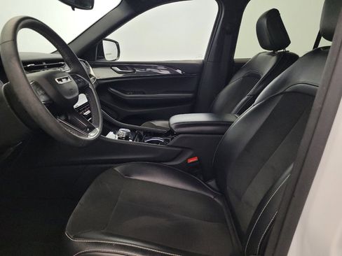 Used 2023 Jeep Grand Cherokee Altitude image 17