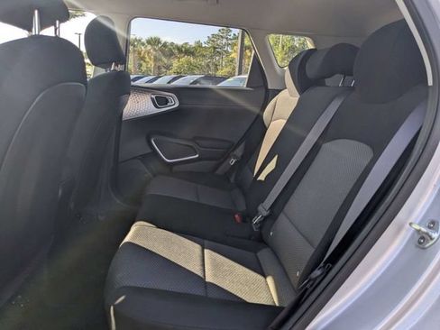 Used 2020 Kia Soul LX FWD image 12