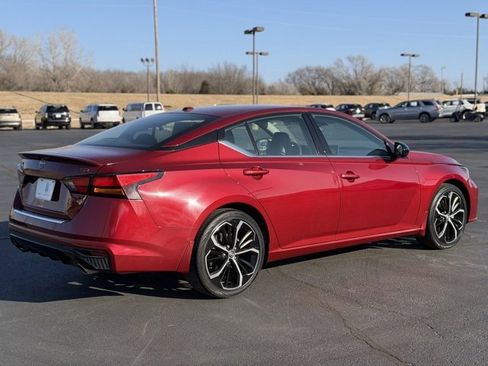 Used 2023 Nissan Altima 2.5 SR w/ SR Premium Package image 7