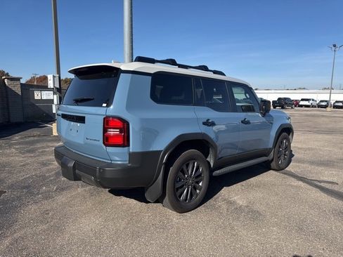 Used 2025 Toyota Land Cruiser image 7